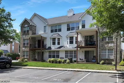 810 Plymouth Rd, North Brunswick Township, NJ 08902 - Photo 4