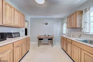 54 Oak Crest Rd, West Orange Township, NJ 07052 - Photo 10