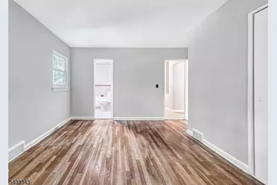 54 Oak Crest Rd, West Orange Township, NJ 07052 - Photo 14