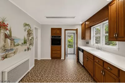 704 Parker St, Newark, NJ 07104 - Photo 16