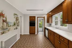 704 Parker St, Newark, NJ 07104 - Photo 16
