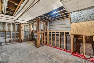 704 Parker St, Newark, NJ 07104 - Photo 38