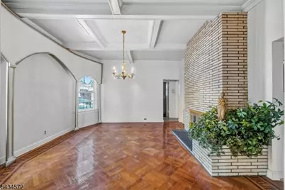 704 Parker St, Newark, NJ 07104 - Photo 6
