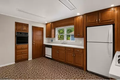 704 Parker St, Newark, NJ 07104 - Photo 14