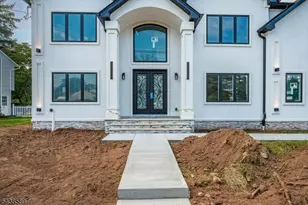 54 Nevsky St, Edison Twp., NJ 08820 - Photo 4