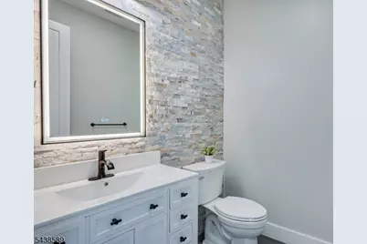 54 Nevsky St, Edison Twp., NJ 08820 - Photo 14