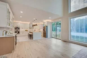54 Nevsky St, Edison Twp., NJ 08820 - Photo 12