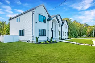 54 Nevsky St, Edison Twp., NJ 08820 - Photo 2