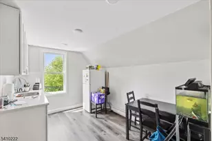 164 Parker St, Newark, NJ 07104 - Photo 18