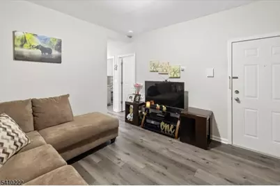 164 Parker St, Newark, NJ 07104 - Photo 12