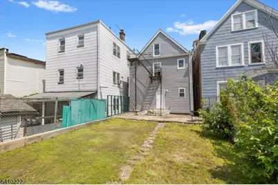 164 Parker St, Newark, NJ 07104 - Photo 30