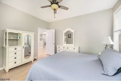 2070 Lakeside Dr W, Vernon, NJ 07422 - Photo 6