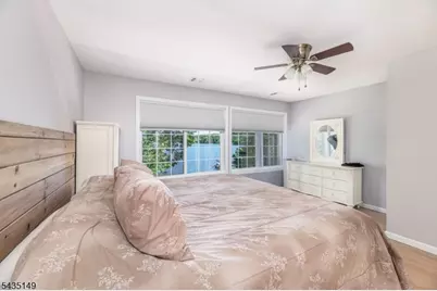2070 Lakeside Dr W, Vernon, NJ 07422 - Photo 20
