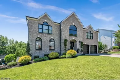 22 Fox Boro Rd, Wayne, NJ 07470 - Photo 2