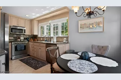 230 Satterthwaite Ave, Nutley, NJ 07110 - Photo 14