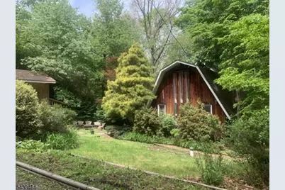 4 Pine Tree Ln, Chester, NJ 07930 - Photo 1