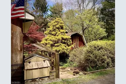 4 Pine Tree Ln, Chester, NJ 07930 - Photo 4