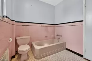 25 Cresthill Ave, Clifton, NJ 07012 - Photo 14