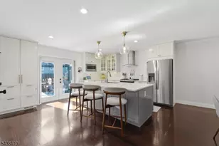 251 Mt Pleasant Ave, Newark, NJ 07104 - Photo 10
