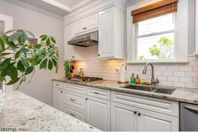 9 Amherst Ct, Maplewood, NJ 07040 - Photo 18
