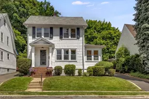 9 Amherst Ct, Maplewood, NJ 07040 - Photo 1