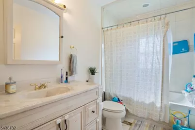 306 Walnut Ave, Cranford Township, NJ 07016 - Photo 24