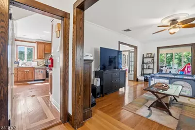 306 Walnut Ave, Cranford Township, NJ 07016 - Photo 8