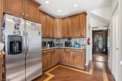 306 Walnut Ave, Cranford Township, NJ 07016 - Photo 16