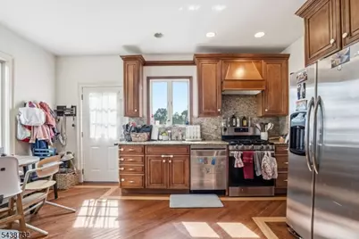 306 Walnut Ave, Cranford Township, NJ 07016 - Photo 14