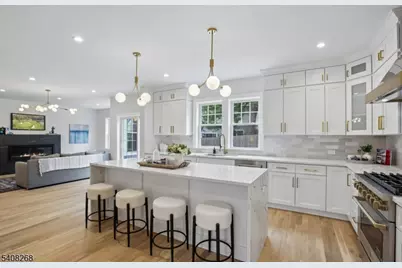 108 Baker St, Maplewood, NJ 07040 - Photo 2