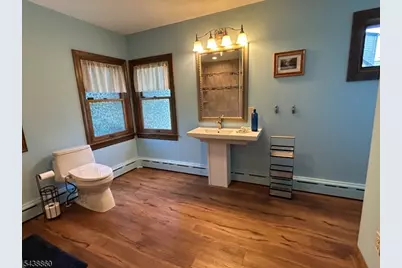 411 Sussex St, Pohatcong Township, NJ 08865 - Photo 8