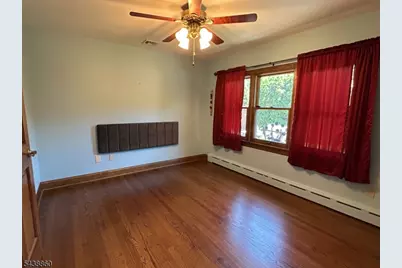 411 Sussex St, Pohatcong Township, NJ 08865 - Photo 6