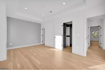 31 Ashwood Dr, Livingston, NJ 07039 - Photo 8
