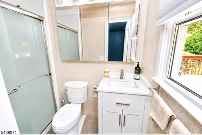 615 Lamanna Dr, River Vale Township, NJ 07675 - Photo 10
