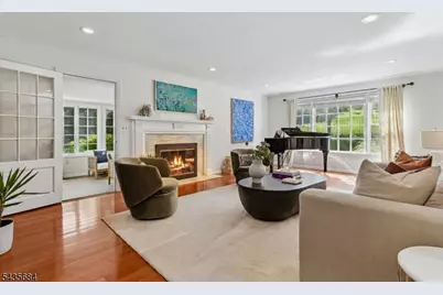 32 Undercliff Ter, West Orange Township, NJ 07052 - Photo 8