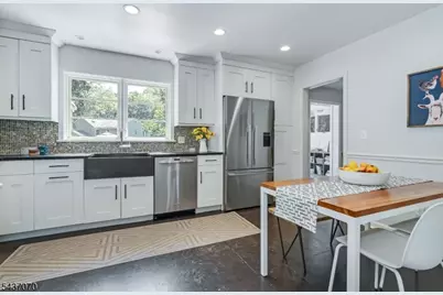 40 Collinwood Rd, Maplewood, NJ 07040 - Photo 18