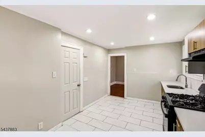 712 Sheridan Ave, Roselle, NJ 07203 - Photo 16
