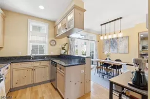 66 S Fullerton Ave, Montclair Twp., NJ 07042 - Photo 8