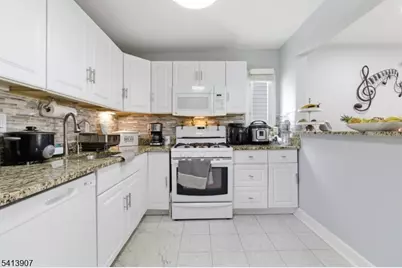 32 Cedar Ave, Elizabeth, NJ 07202 - Photo 2