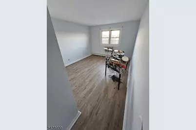 816-826 W Grand St #3F, Elizabeth, NJ 07202 - Photo 4