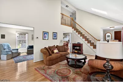15 Hampton Ct, Bernards Township, NJ 07920 - Photo 6
