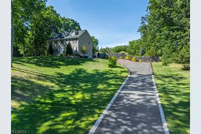 24 Willow Ln, Marlboro Township, NJ 07726 - Photo 2
