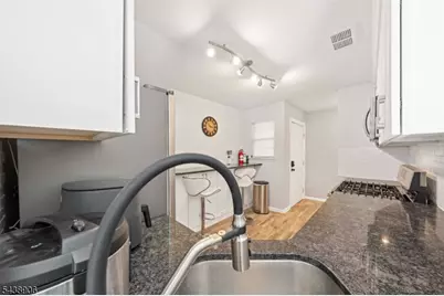 2706 Lighthouse Ln, Sayreville Boro, NJ 08859 - Photo 2