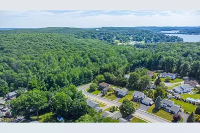 4 Hover Dr, Mount Arlington, NJ 07856 - Photo 36