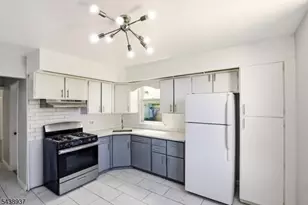 295 Old Bergen Rd, Jersey City, NJ 07305 - Photo 36