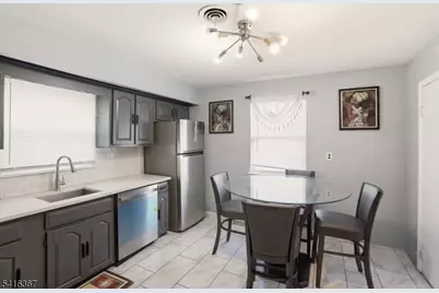 295 Old Bergen Rd, Jersey City, NJ 07305 - Photo 24
