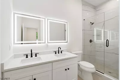 13 Harding Pl, Livingston, NJ 07039 - Photo 34