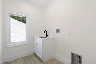 13 Harding Pl, Livingston, NJ 07039 - Photo 40