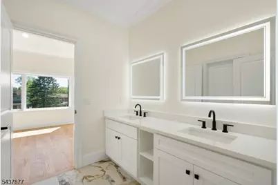 13 Harding Pl, Livingston, NJ 07039 - Photo 28