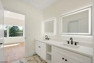 13 Harding Pl, Livingston, NJ 07039 - Photo 28
